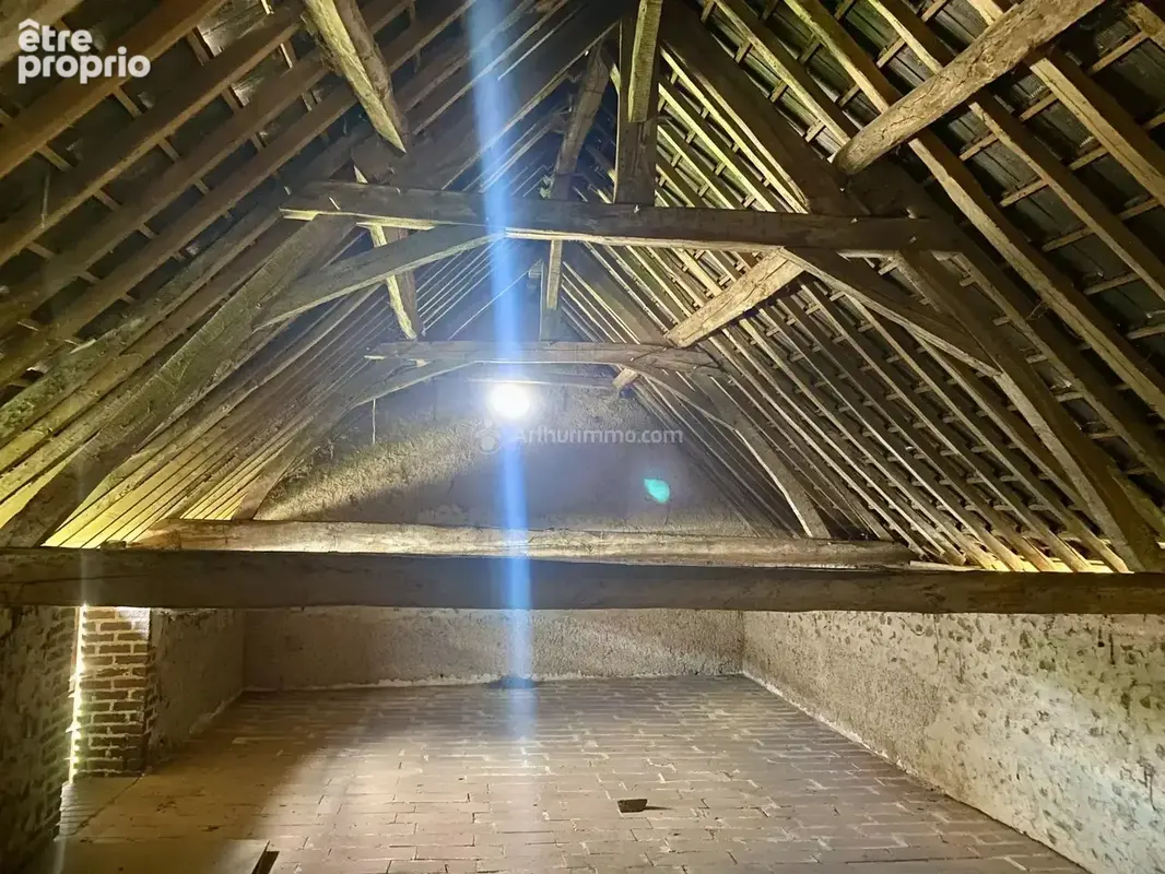 Ancien corps de ferme sur 6 810 m2 de terrain - photo 14
