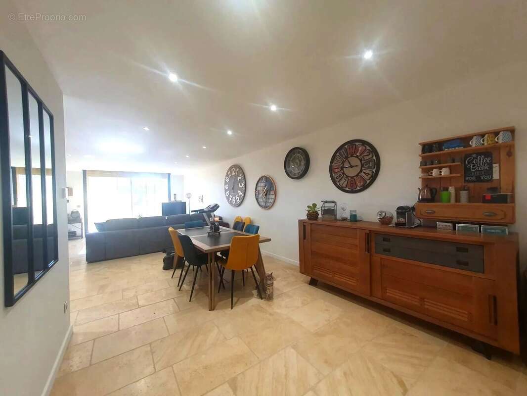 Maison à L&#039;ISLE-SUR-LA-SORGUE