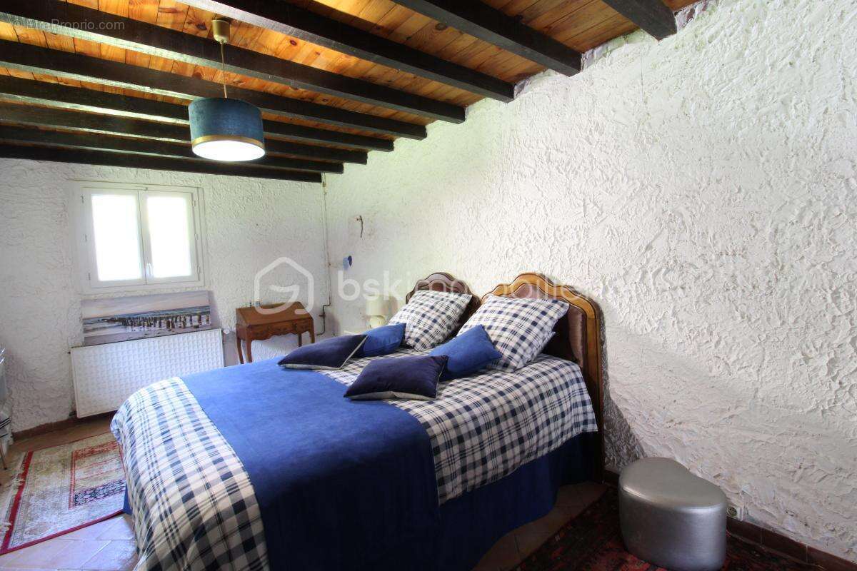 Maison à VILLENEUVE-DE-MARSAN