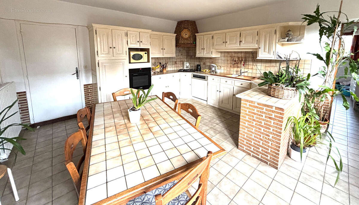 Maison à SAINT-NICOLAS-DE-LA-TAILLE