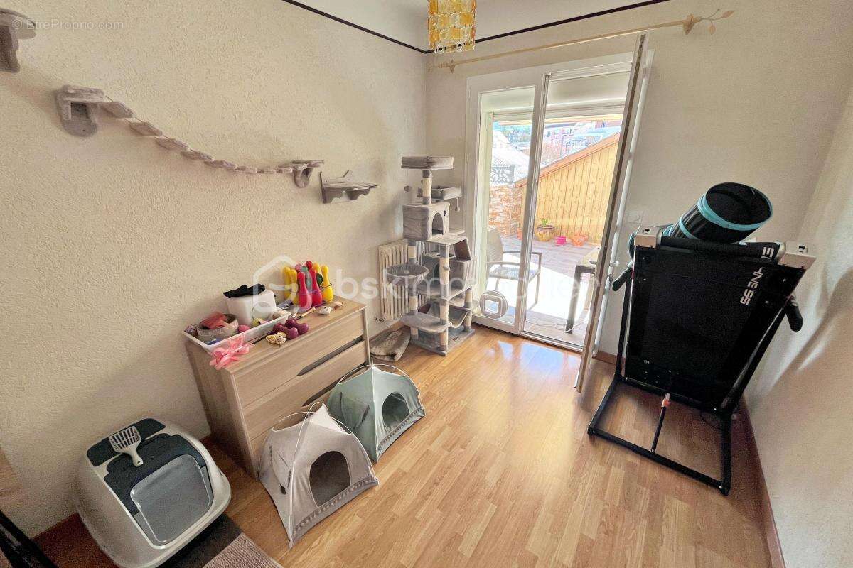 Appartement à LA ROCHE-SUR-FORON