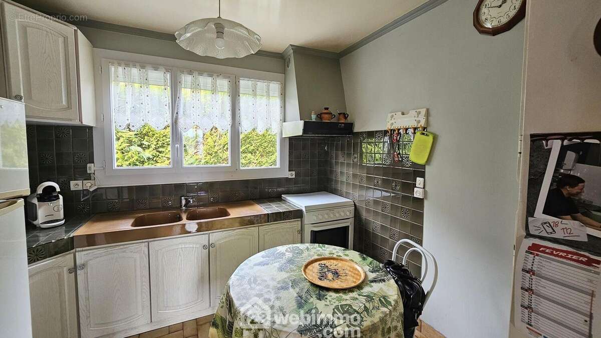 Une cuisine fonctionnelle. - Maison à MILLY-LA-FORET