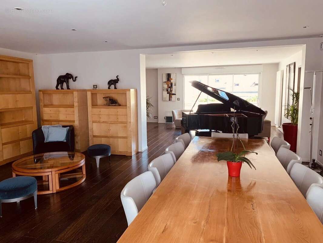 Appartement à MAGNY-LE-HONGRE