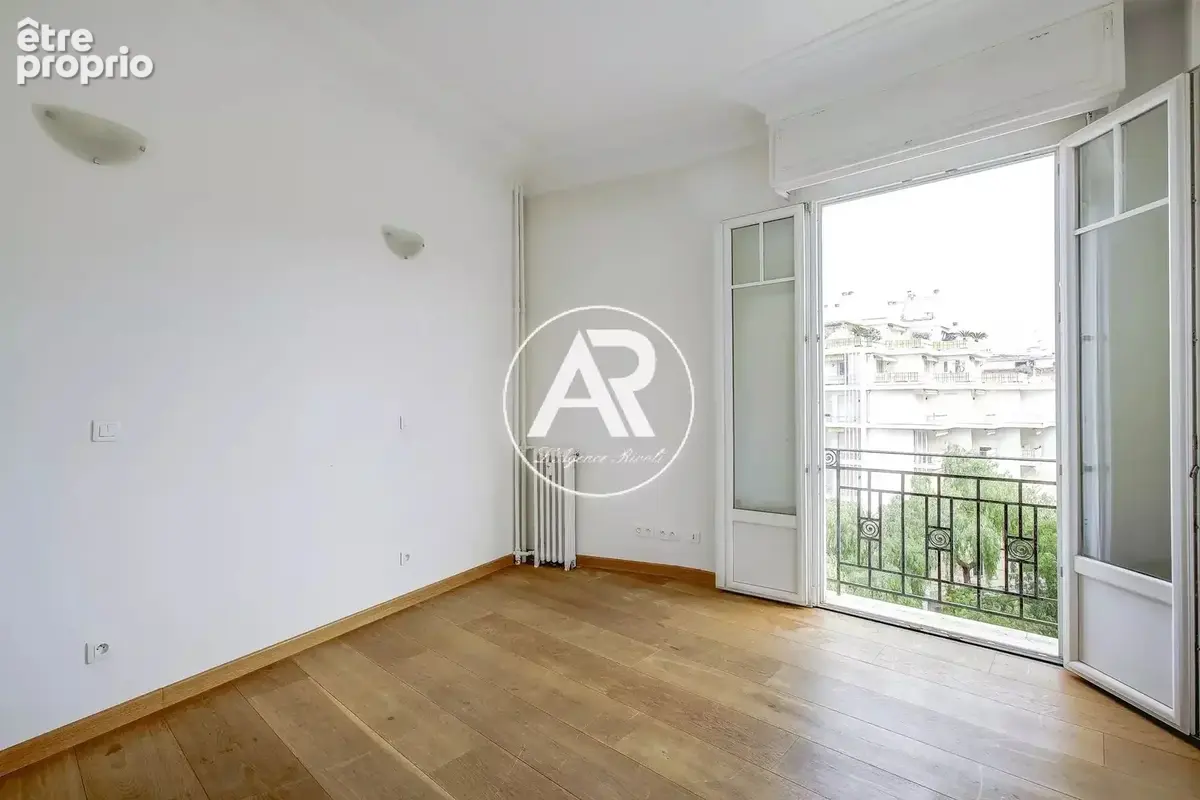 Nice carre d'or // 3 pieces // 97m² - photo 31