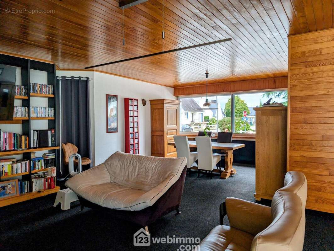 Maison à CARHAIX-PLOUGUER