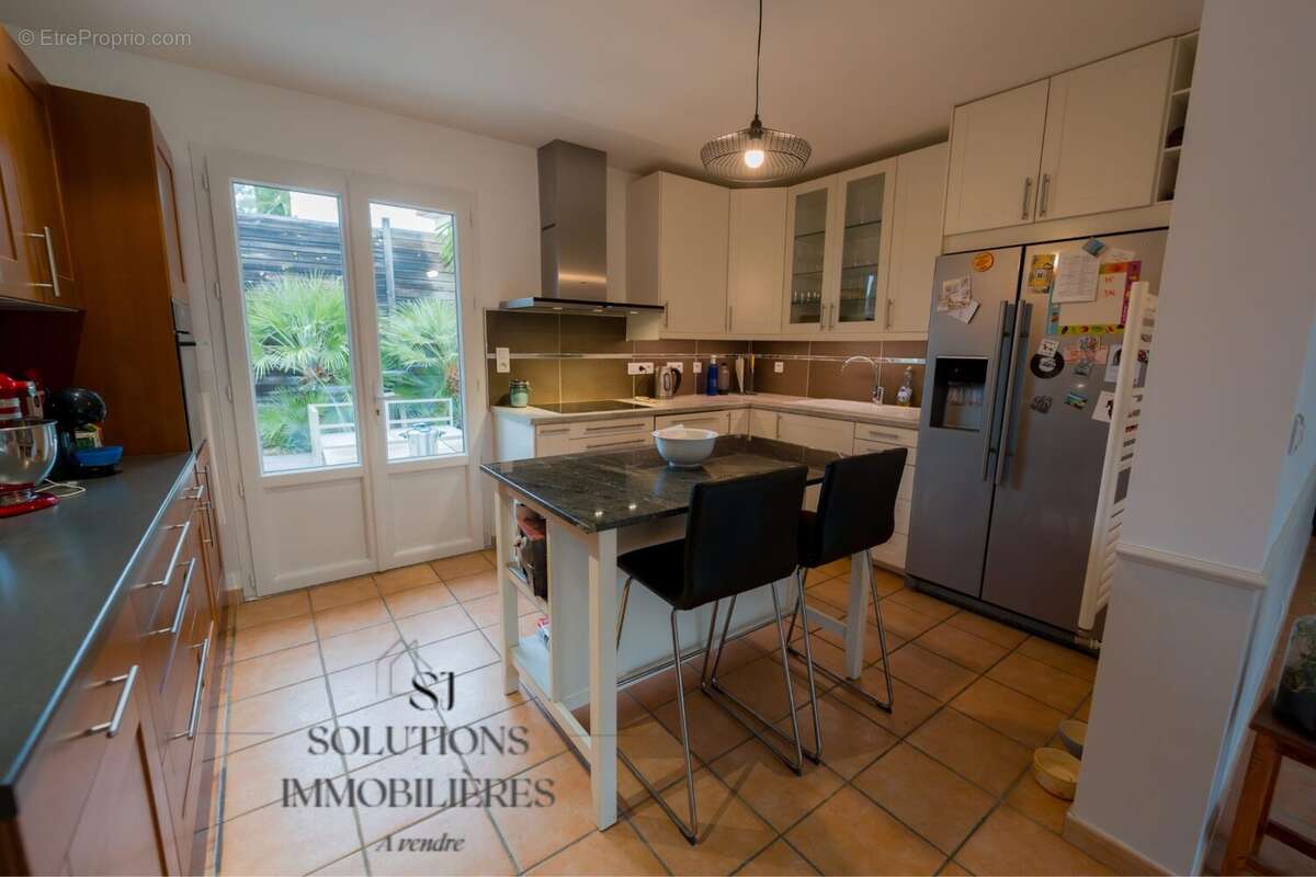 Maison à CLONAS-SUR-VAREZE