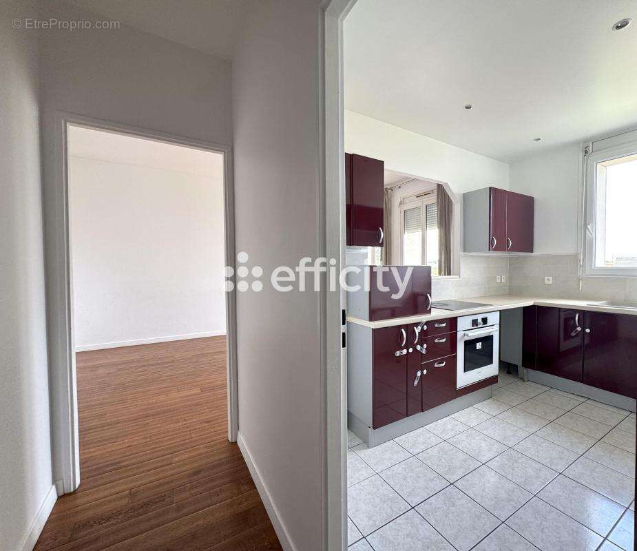 Appartement à SAINT-MAUR-DES-FOSSES