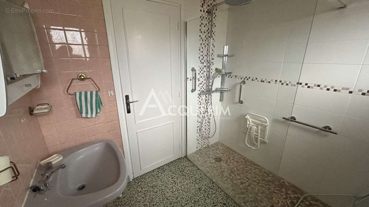 Maison à OSTRICOURT