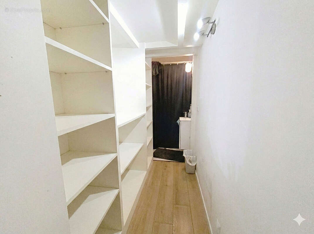 Appartement à PARIS-19E