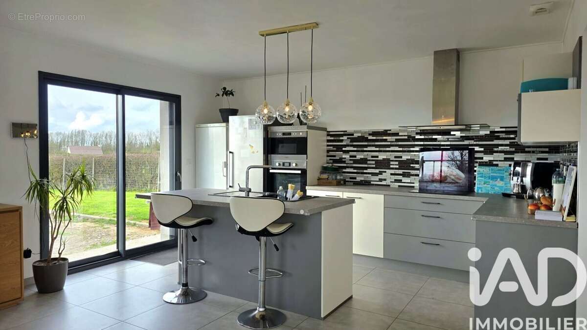 Photo 3 - Maison à BUCHY