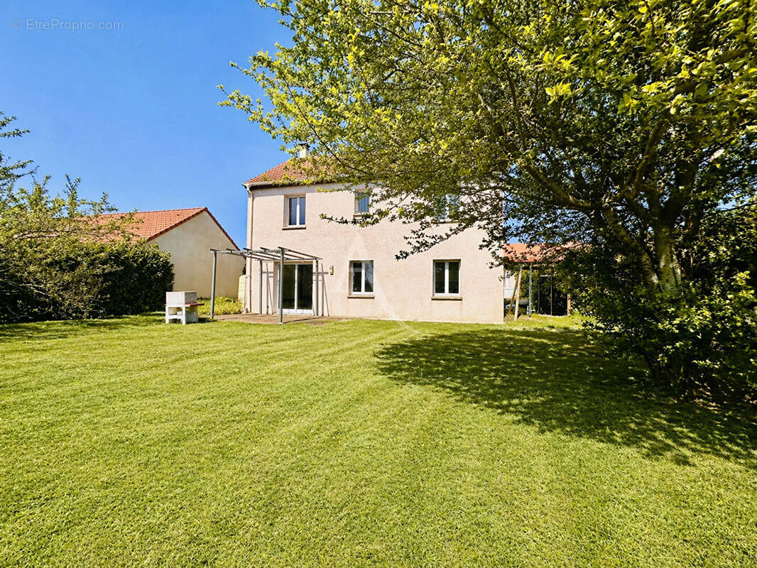 Maison à MONCEL-LES-LUNEVILLE