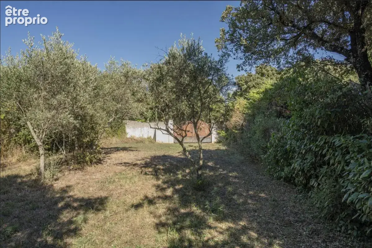 Vente Terrain à bâtir de 750m² - 13100 Saint-Marc-Jaumegarde - photo 2