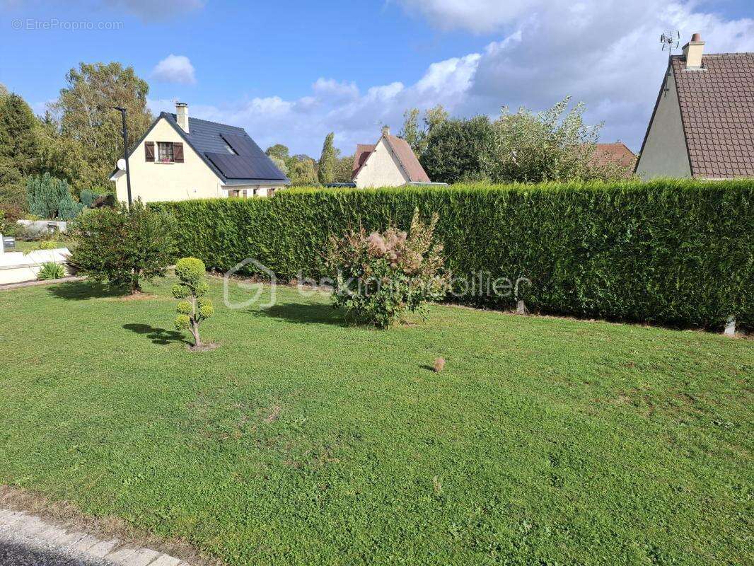 Maison à MERY-CORBON