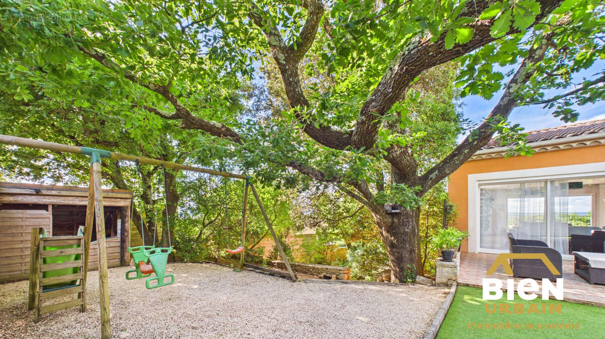 Maison 148 m² à Sainte-Anastasie  - photo 3