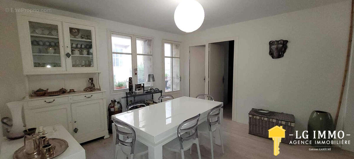 Maison à SAINT-FORT-SUR-GIRONDE