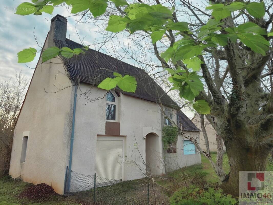 Maison à MONTFAUCON