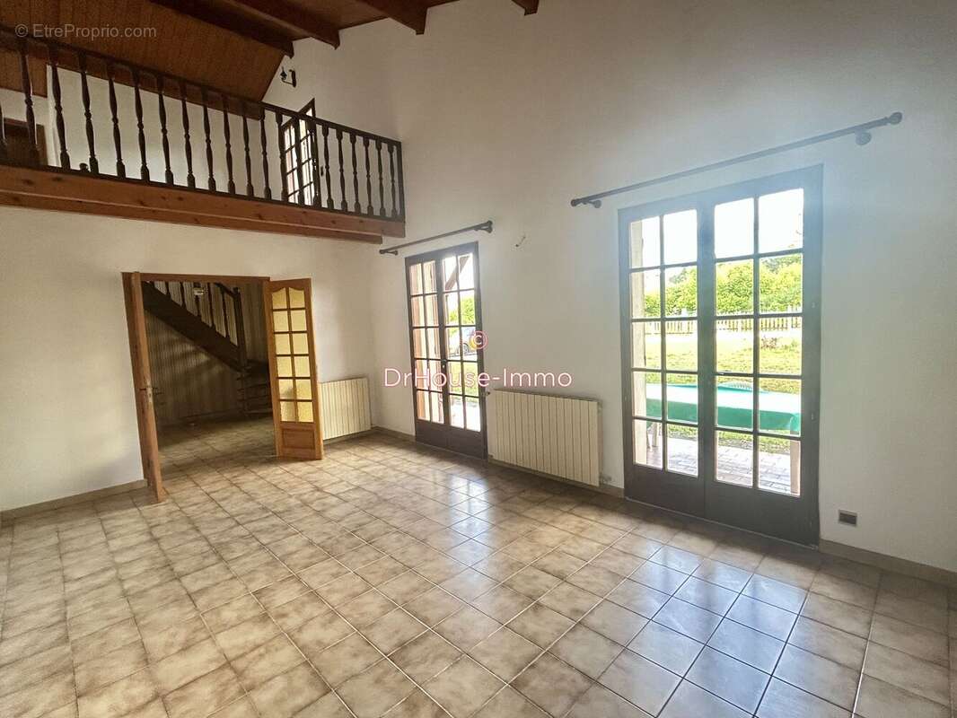 Maison à PRECHAC