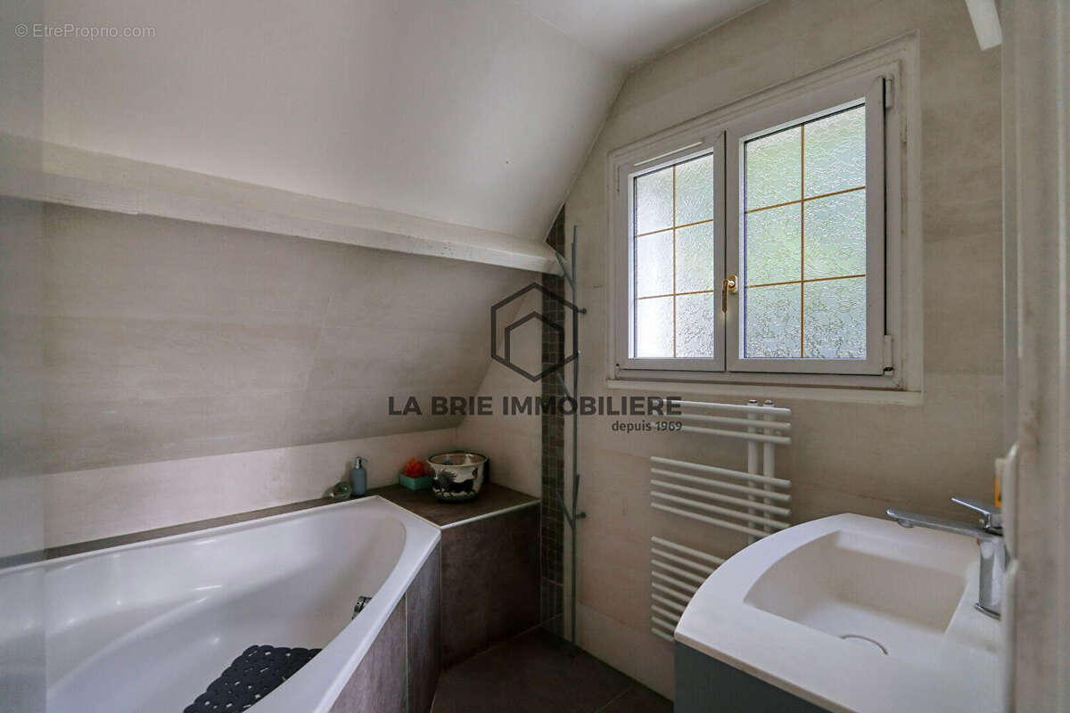 Maison à MAROLLES-EN-BRIE