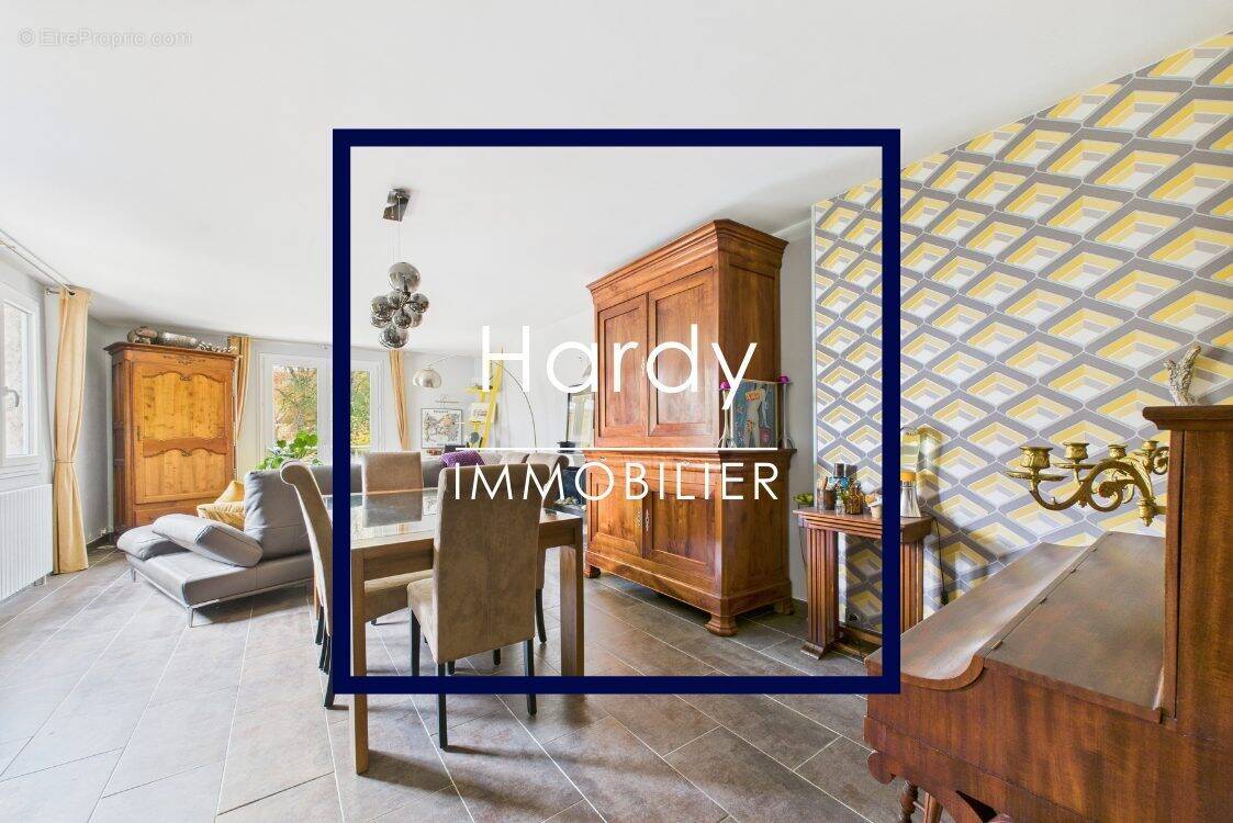 Maison à CONDECOURT