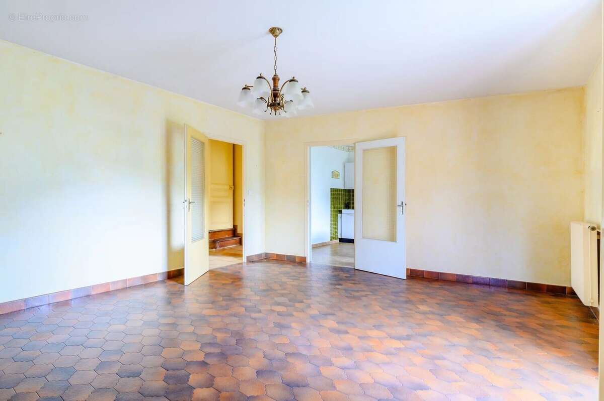 Maison à CHAMBOST-ALLIERES