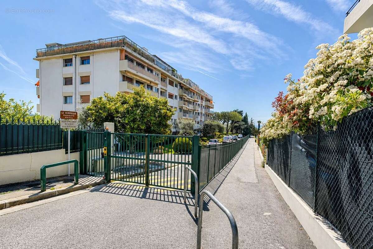 Appartement 3 pièces vue mer dégagée avec terrasse de 24m2 – Corniche Fleurie, Nice - photo 14