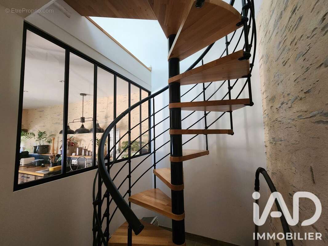 Maison 188 m² à Rouge  - photo 7