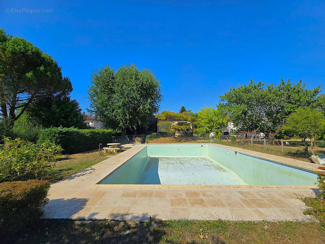 Maison à MONTAYRAL