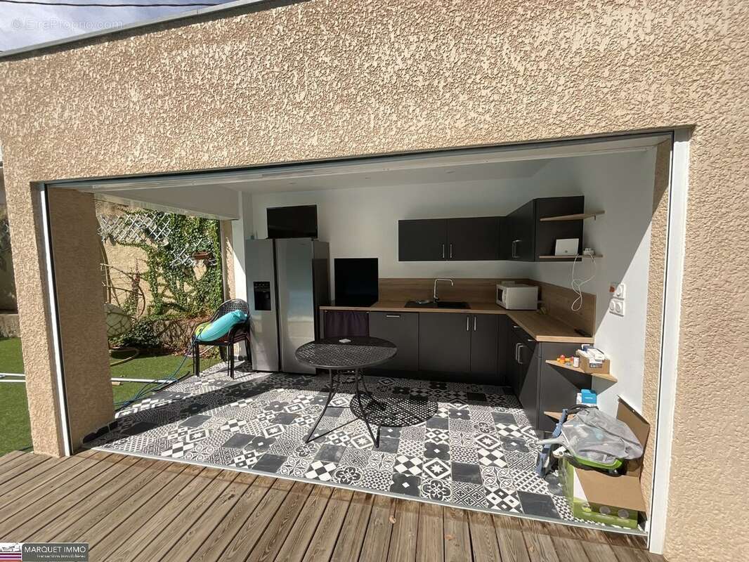 Séduisante maison de caractère T7 offrant 246 m² en 4 face sur 1 564 m² de terrain avec garage de 97 m², ascenseur, piscine - photo 31