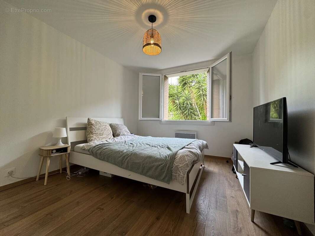 Appartement à MARSEILLE-7E