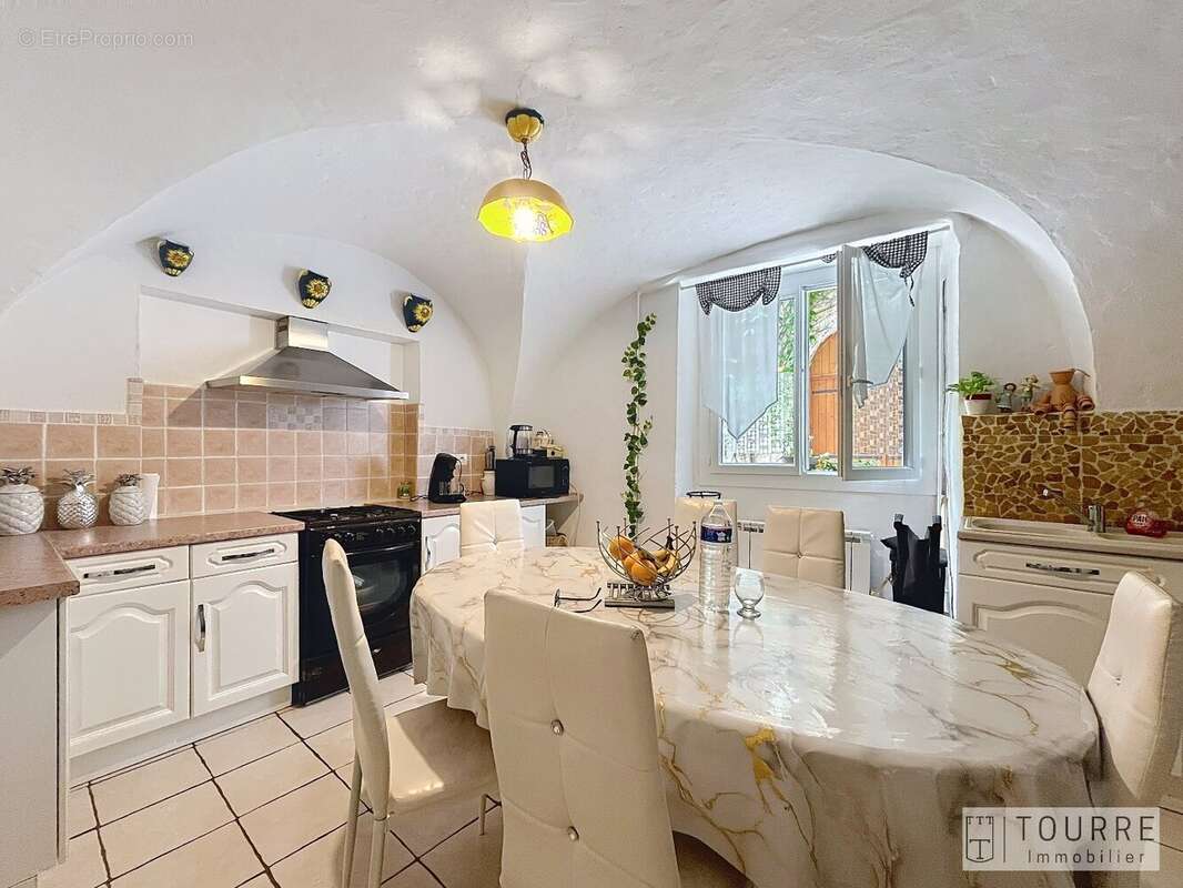 Maison à VALLON-PONT-D'ARC