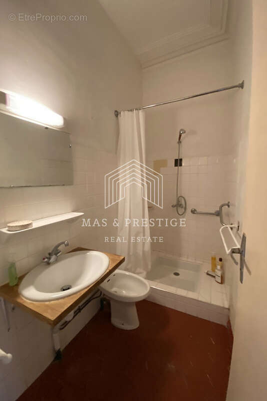 Appartement à SAINT-LAURENT-DE-CERDANS