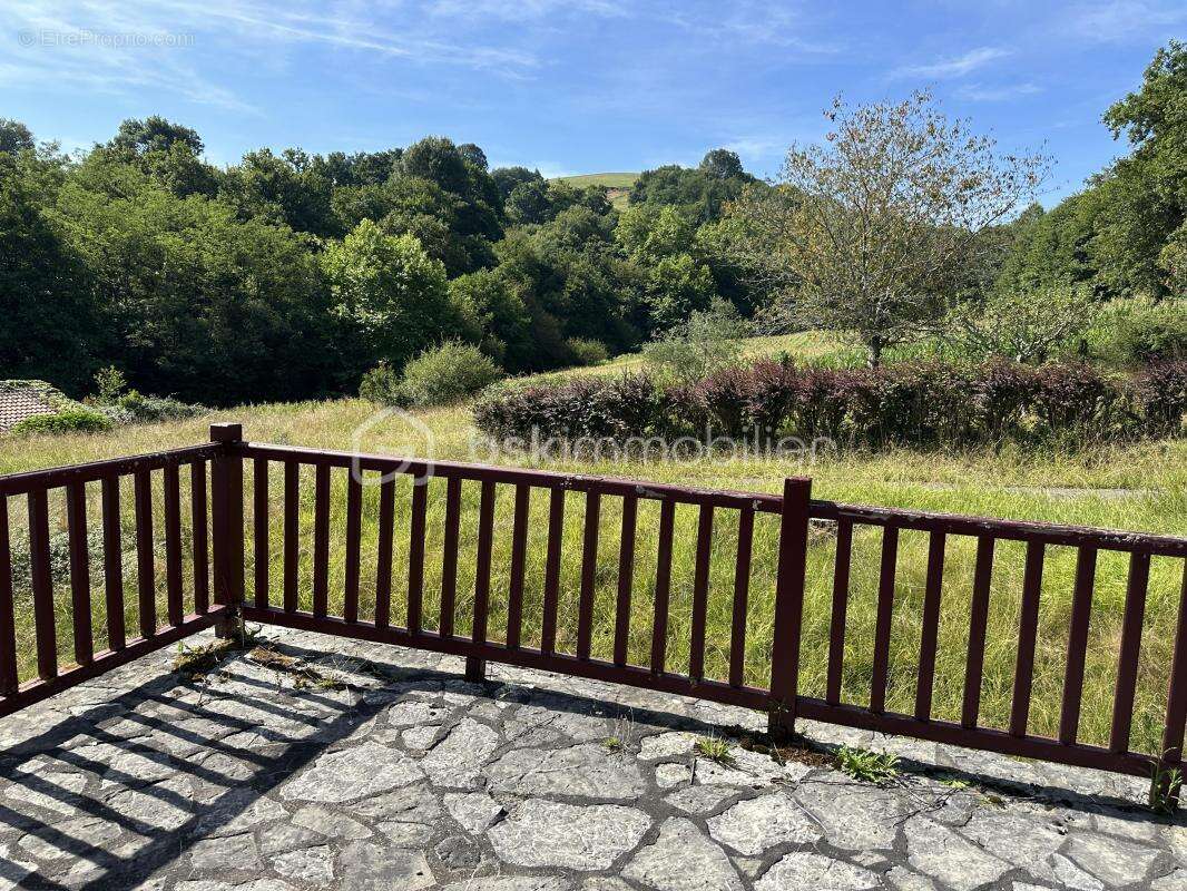 Maison basque a saisir - photo 3