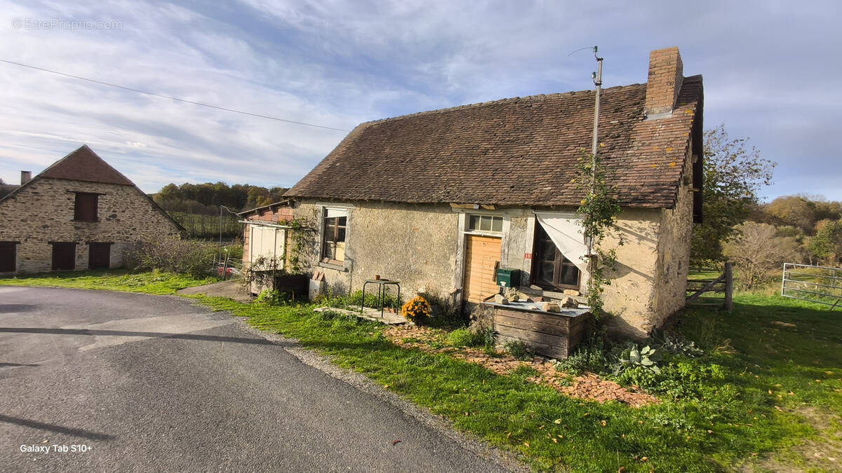 Maison à CHATEAU-CHERVIX