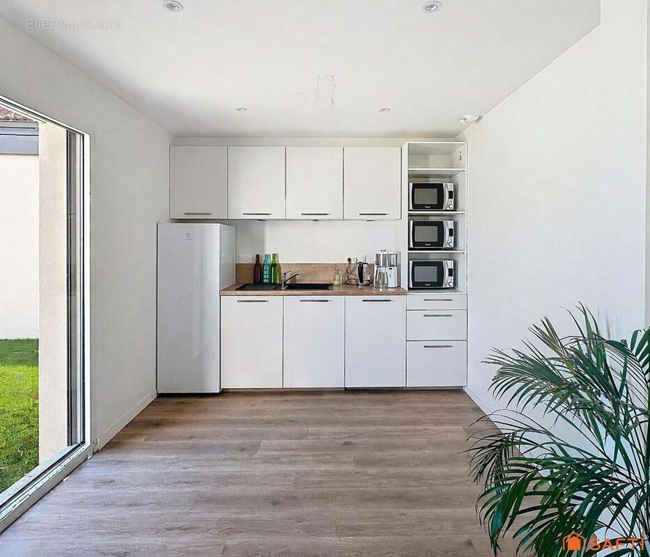 Commerce 152 m² à Orvault  - photo 6