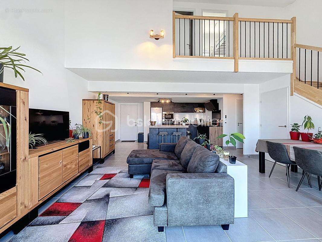 Appartement à SAINT-BRES