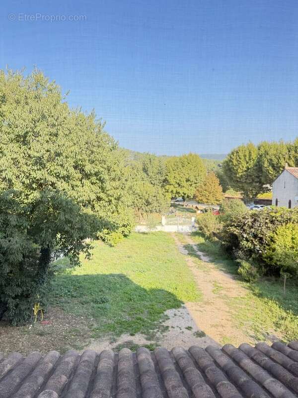 Appartement à BESSE-SUR-ISSOLE