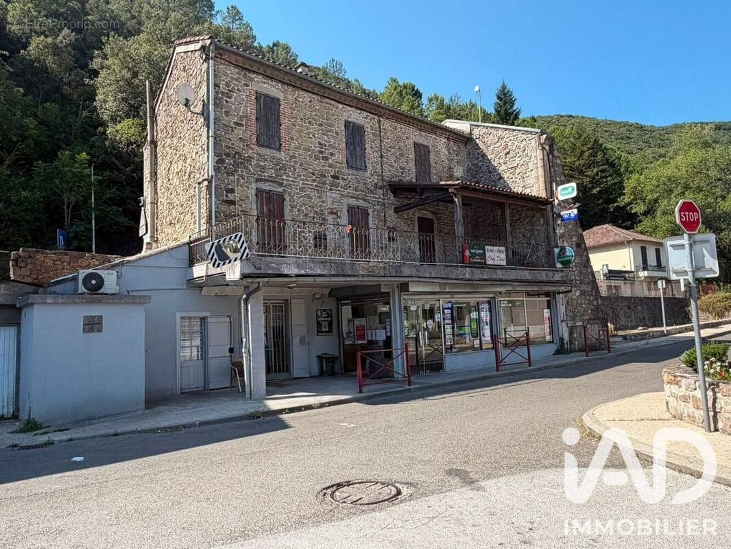 Photo 1 - Commerce à LES SALLES-DU-GARDON