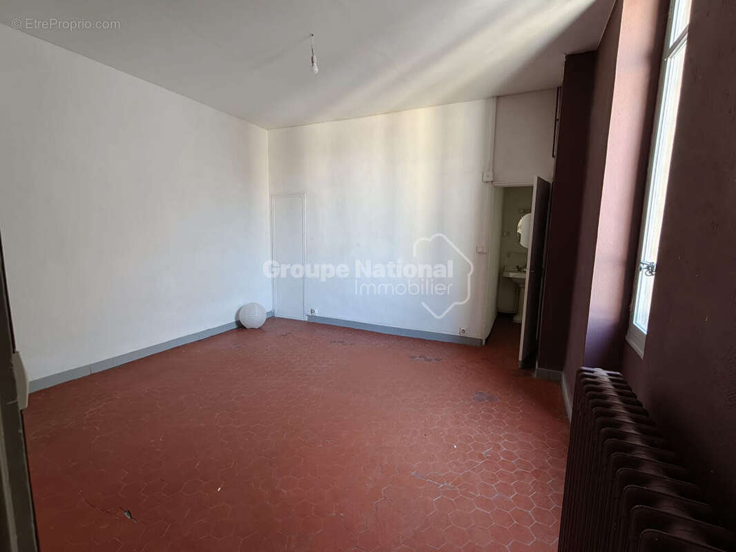 Hyper centre Arles - T2 56 m² avec terrasse - photo 4