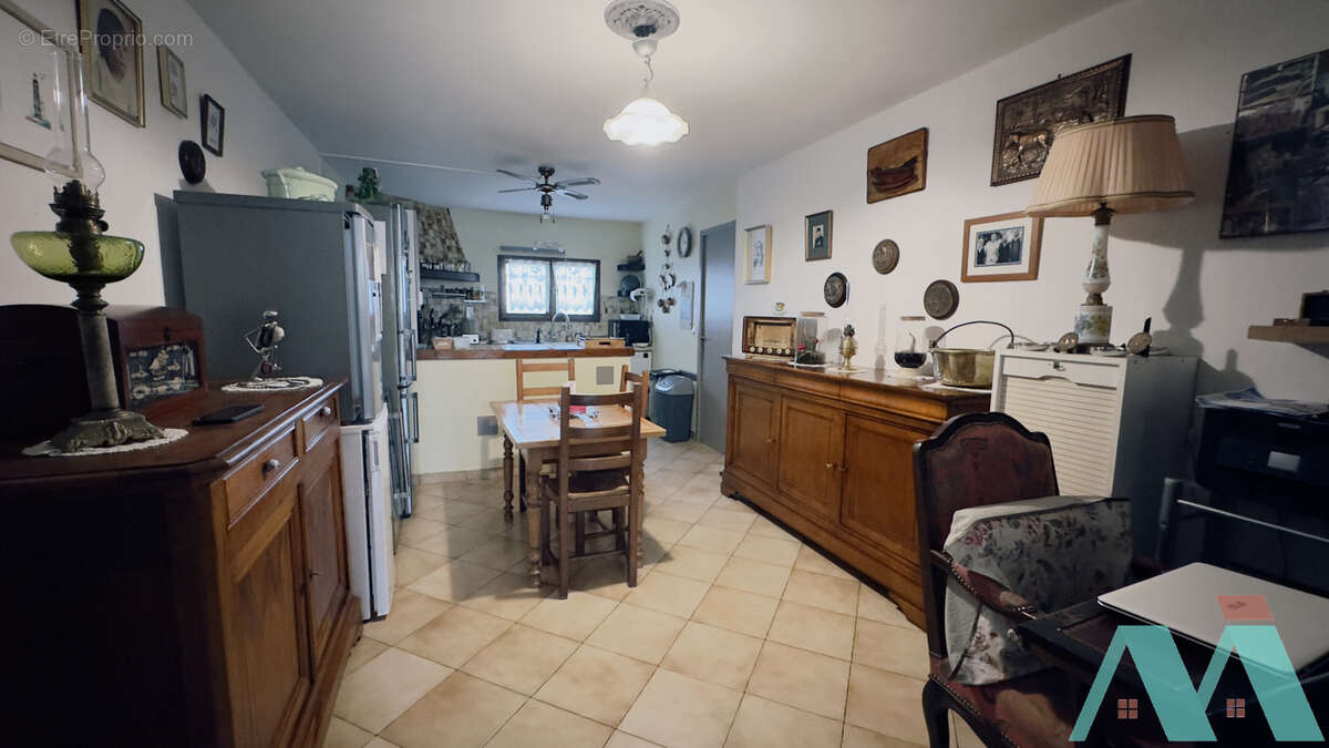 Maison à LE CASTELLET