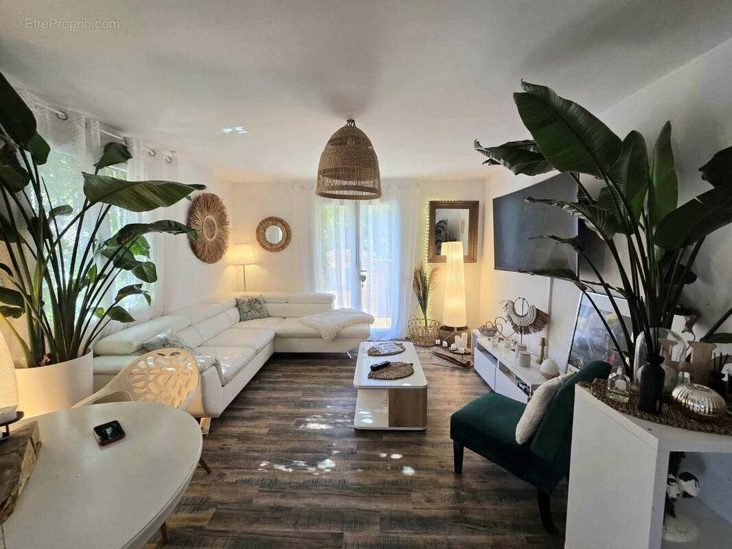 Maison à VILLENEUVE-LES-BEZIERS