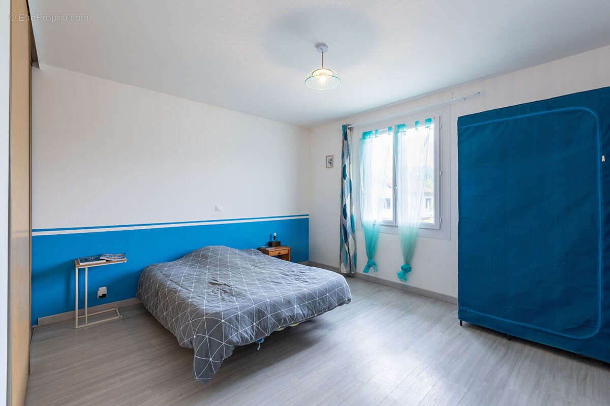 Maison à VILLENEUVE-DE-MARSAN