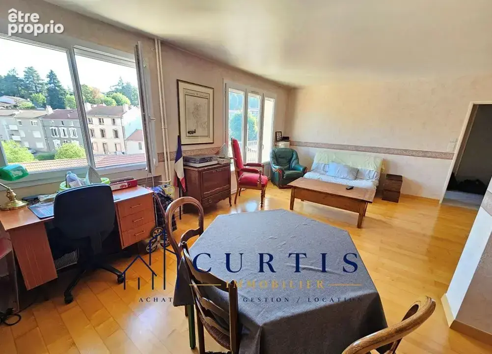 Appartement 69 m² à La Ricamarie  - photo 4