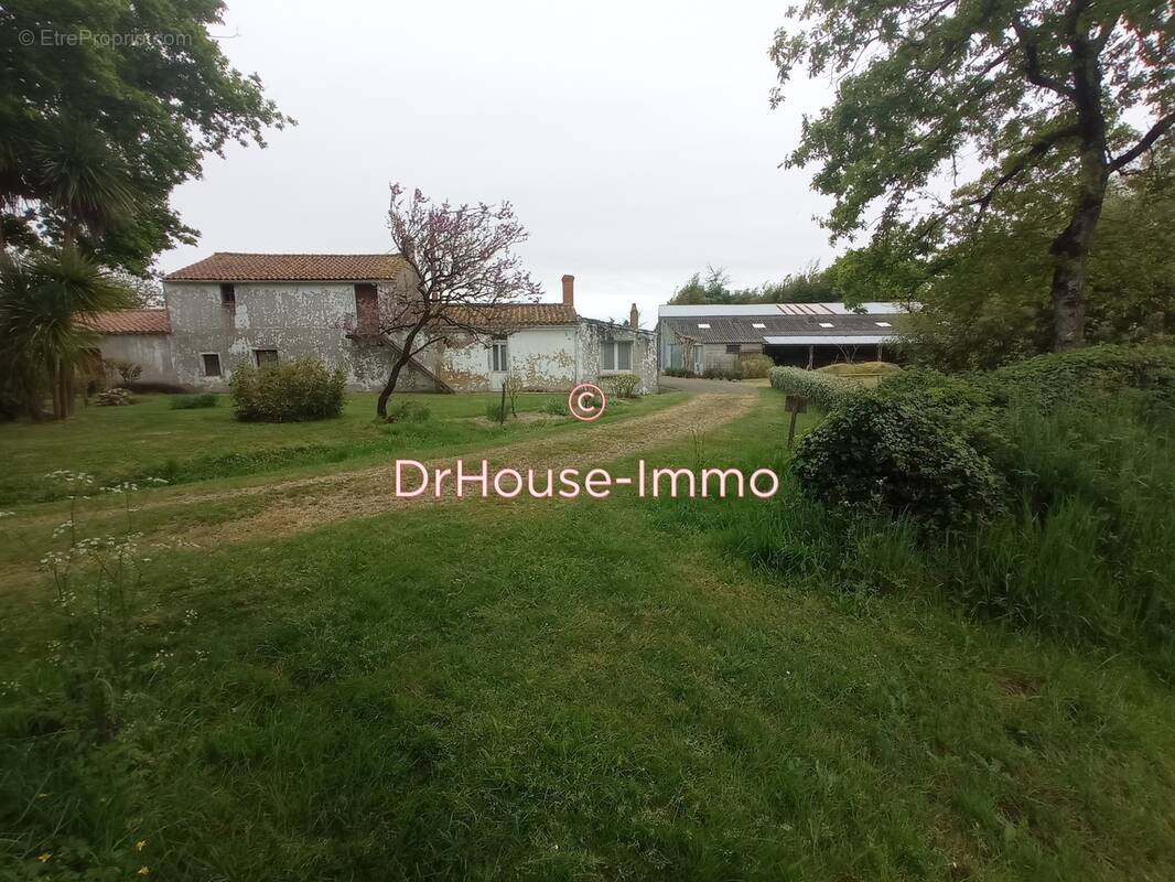 Maison à COMMEQUIERS