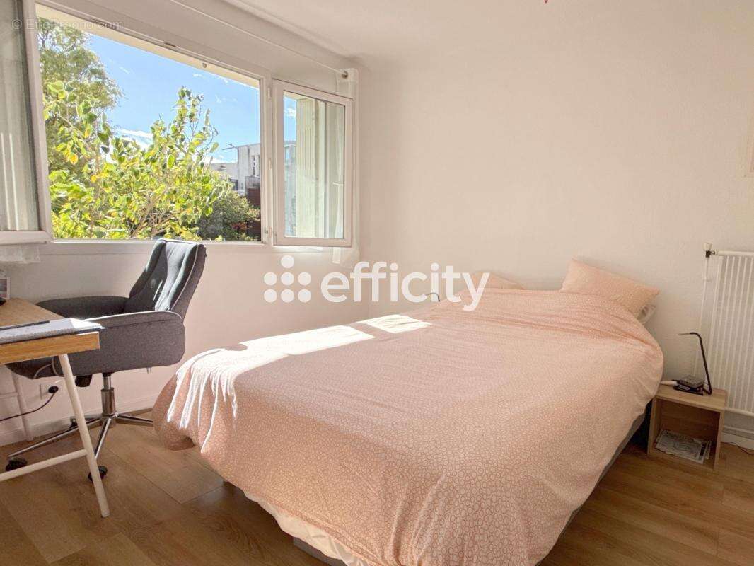 Appartement à CASTELNAU-LE-LEZ