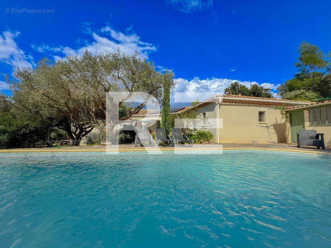 Maison à SAINT-GILLES