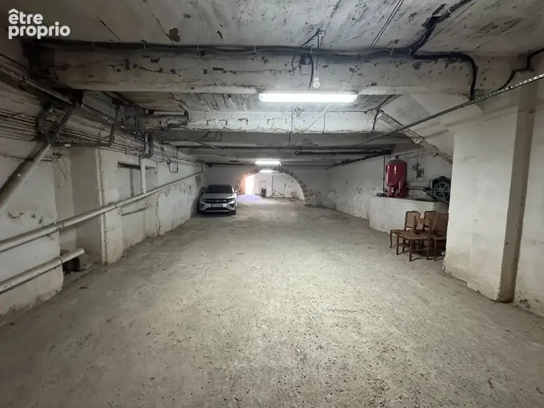 Parking / box - Béziers - 209 m² - photo 5