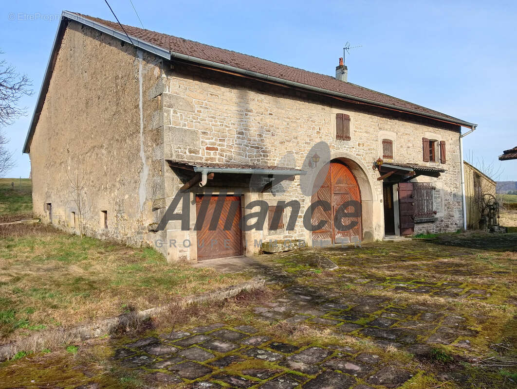 Maison à LE CLERJUS