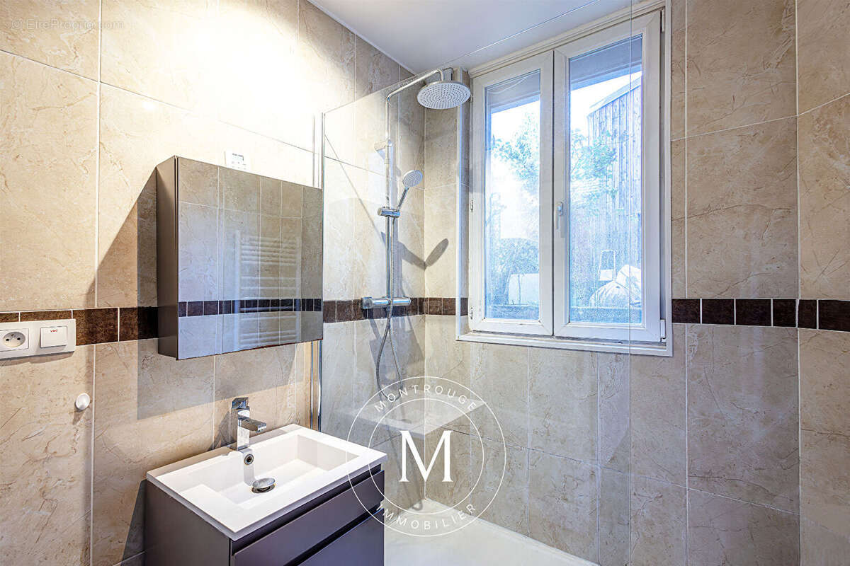 Appartement à MONTROUGE