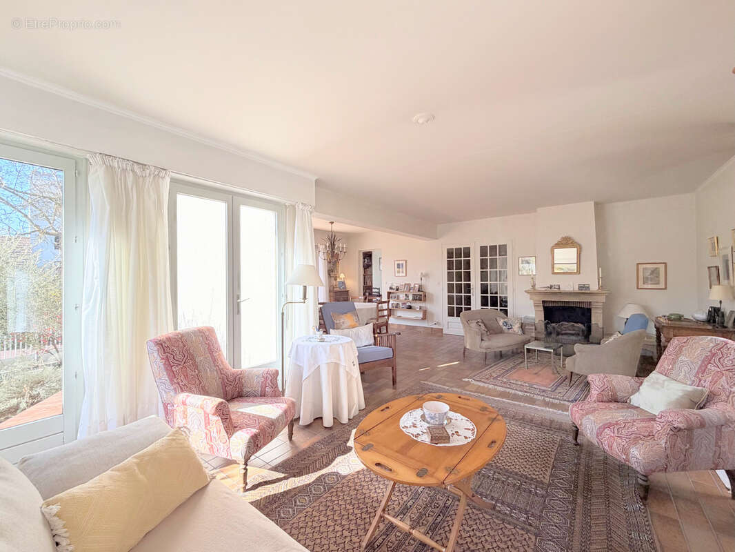 Maison à RUEIL-MALMAISON