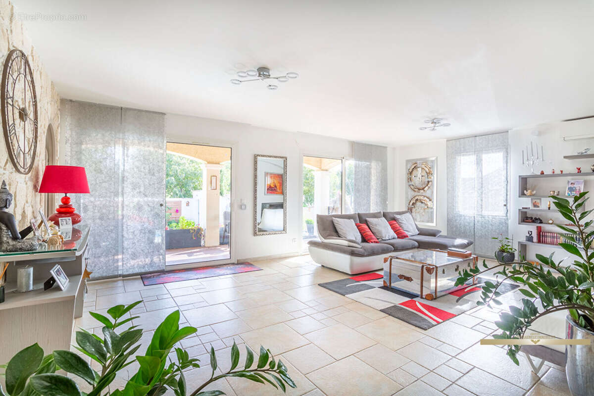 Maison à ENSUES-LA-REDONNE